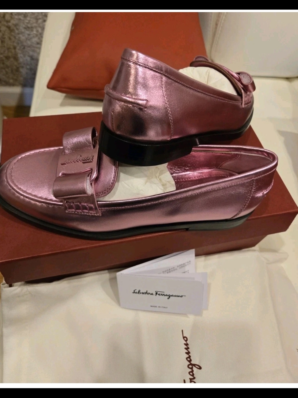 Salvatore Ferragamo Pink Metallic Bow Loafers - Picture 7 of 11